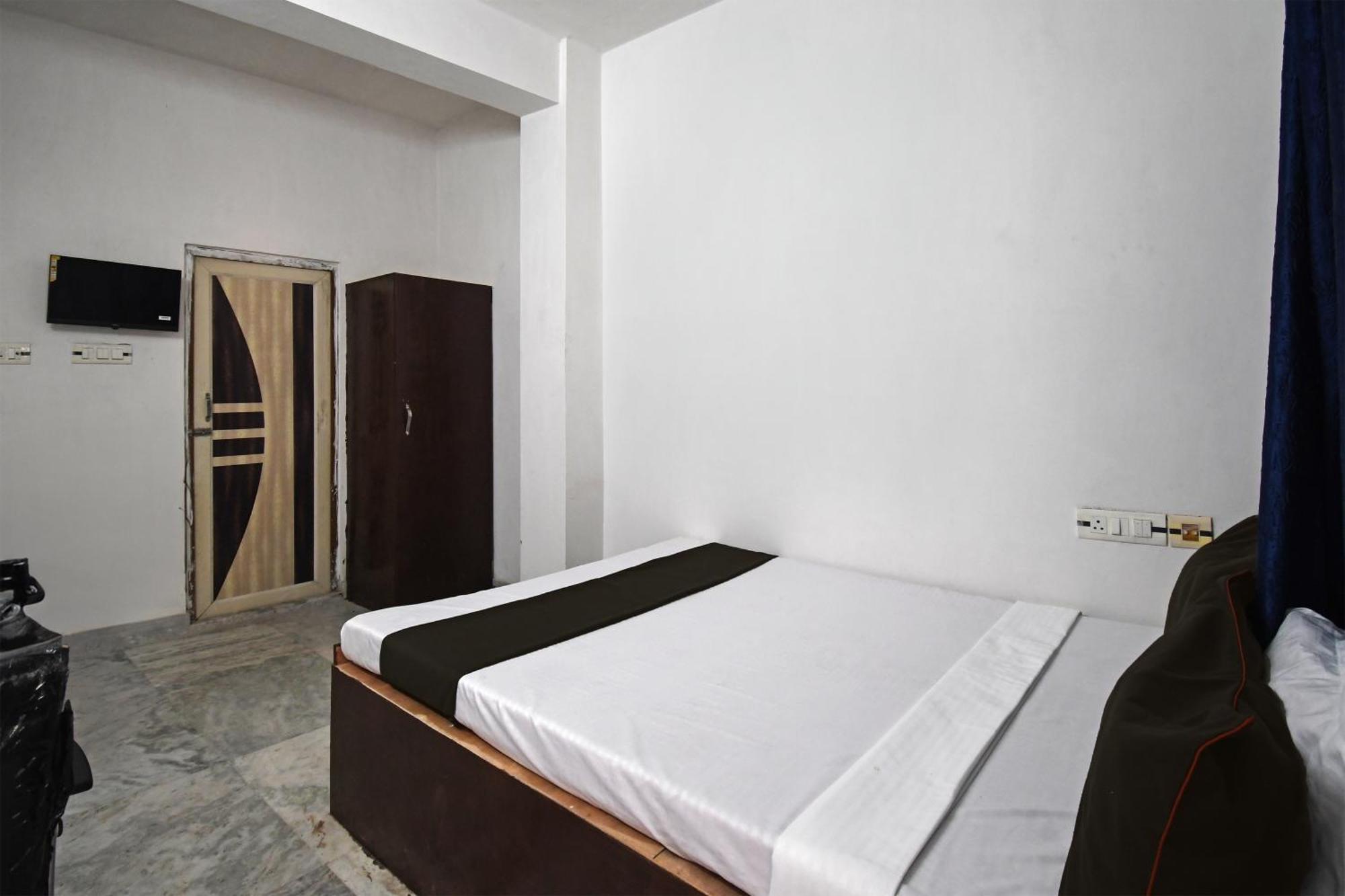 Oyo Hotel Chinar Park Калькутта Экстерьер фото